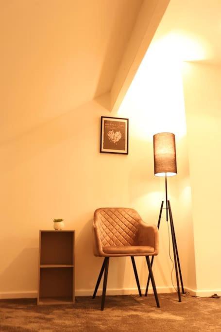 Charming 3 Bedroom Property Free Wifi & Parking Leeds  Exterior photo